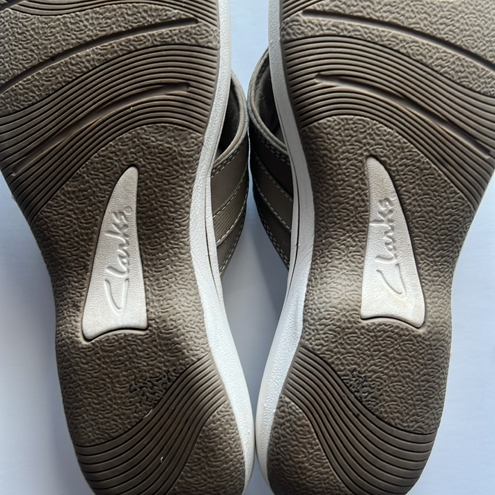 Clarks Cloud steppers Slippers Size - Picture 5 of 9